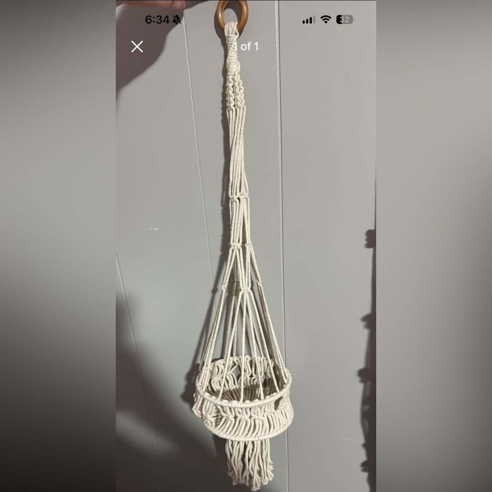 Macrame plant holder
